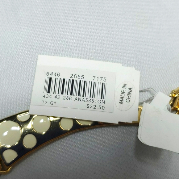 MACY'S metal necklace gold/neutral - Picture 3 of 3